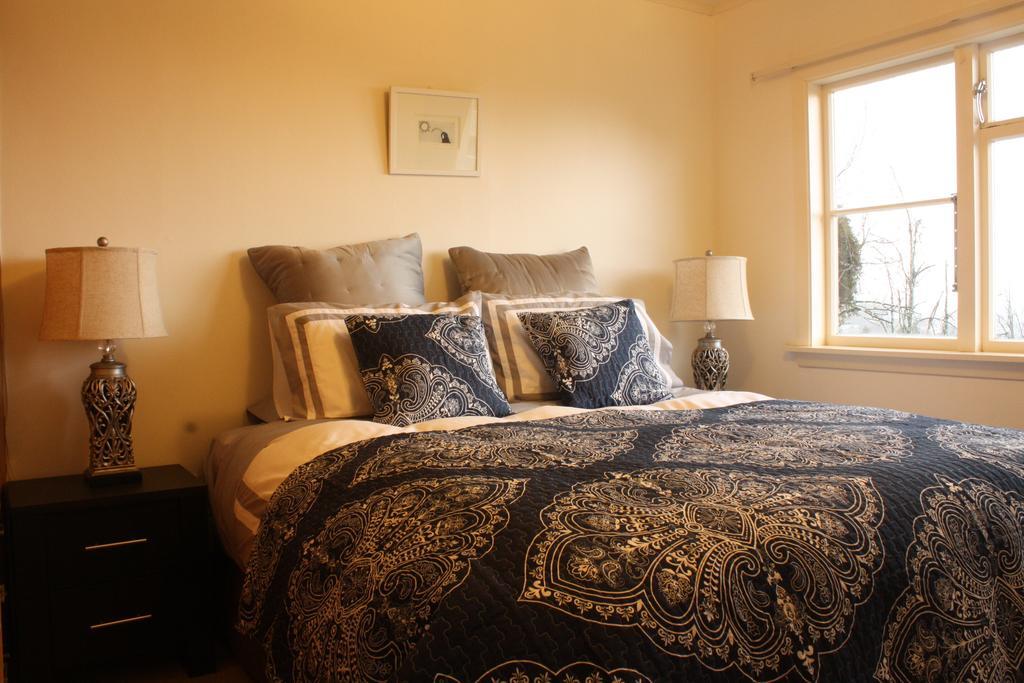 Tahuna Hills Guesthouse Нельсон Экстерьер фото
